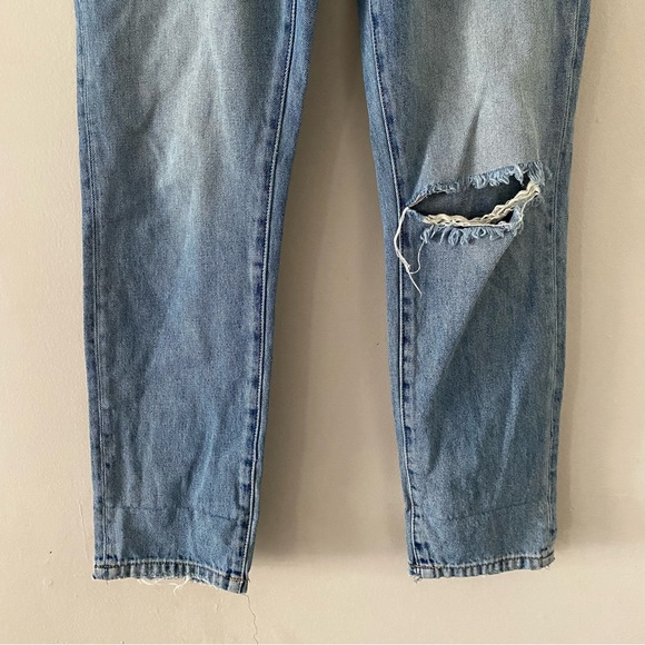 Current Elliott straight leg jeans 2 yr factory distressing on fabric - Picture 8 of 9